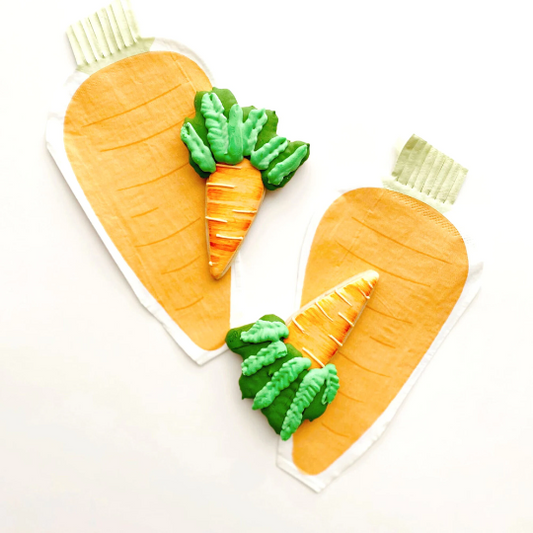 24 Carrot Shaped Napkins
