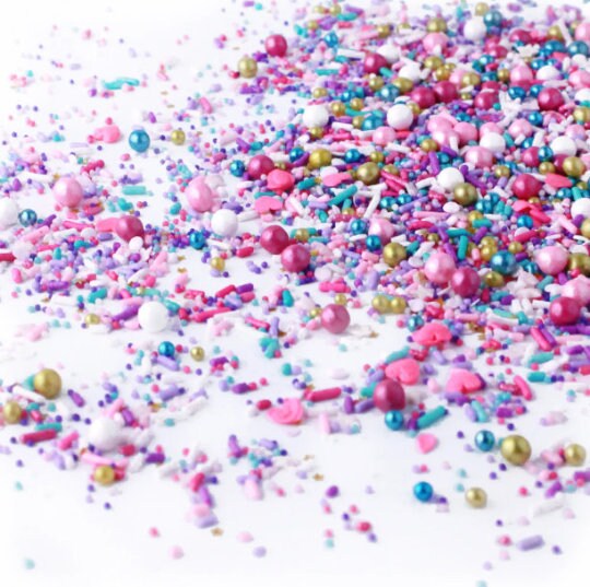 Amazon.com: Perfectly Purple Sprinkle Mix| Made in USA By Sprinkle Pop|  Monochromatic Mix Of Rich Purples| Purple White Sprinkles For Decorating  Valentines Day Bridal Shower Birthday Cakes Cookies Cupcakes, 8oz : Grocery